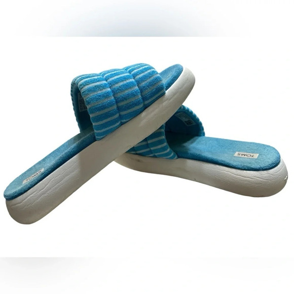 TOMS Mules 'ALPARGATA MALLOW SLIDE' in Light Blue terry cloth - Picture 2 of 8